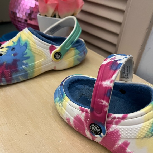 💕TIE DYE CROCS💕 - Picture 7 of 9